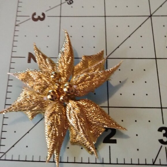Gold Poinsettia Flower Brooch Pin Fabric Lame Holiday Christmas Jewelry - Picture 2 of 4